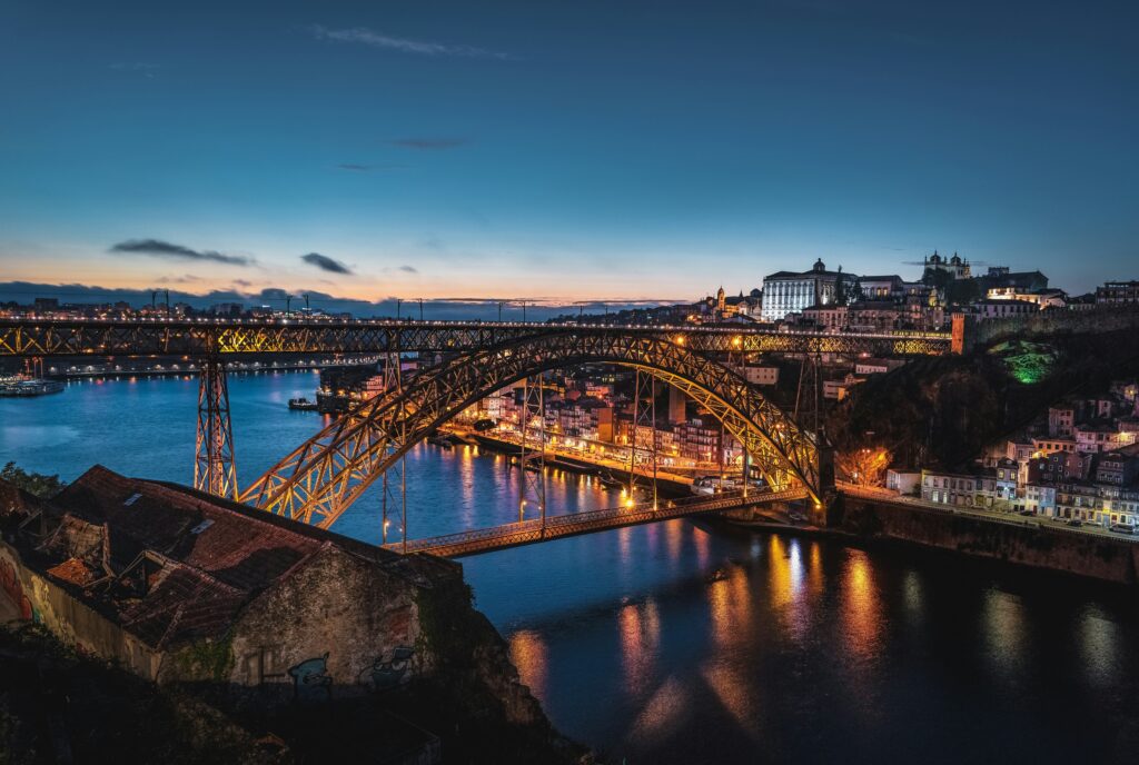 How to Become a Digital Nomad 2025 – Lisbon Portugal